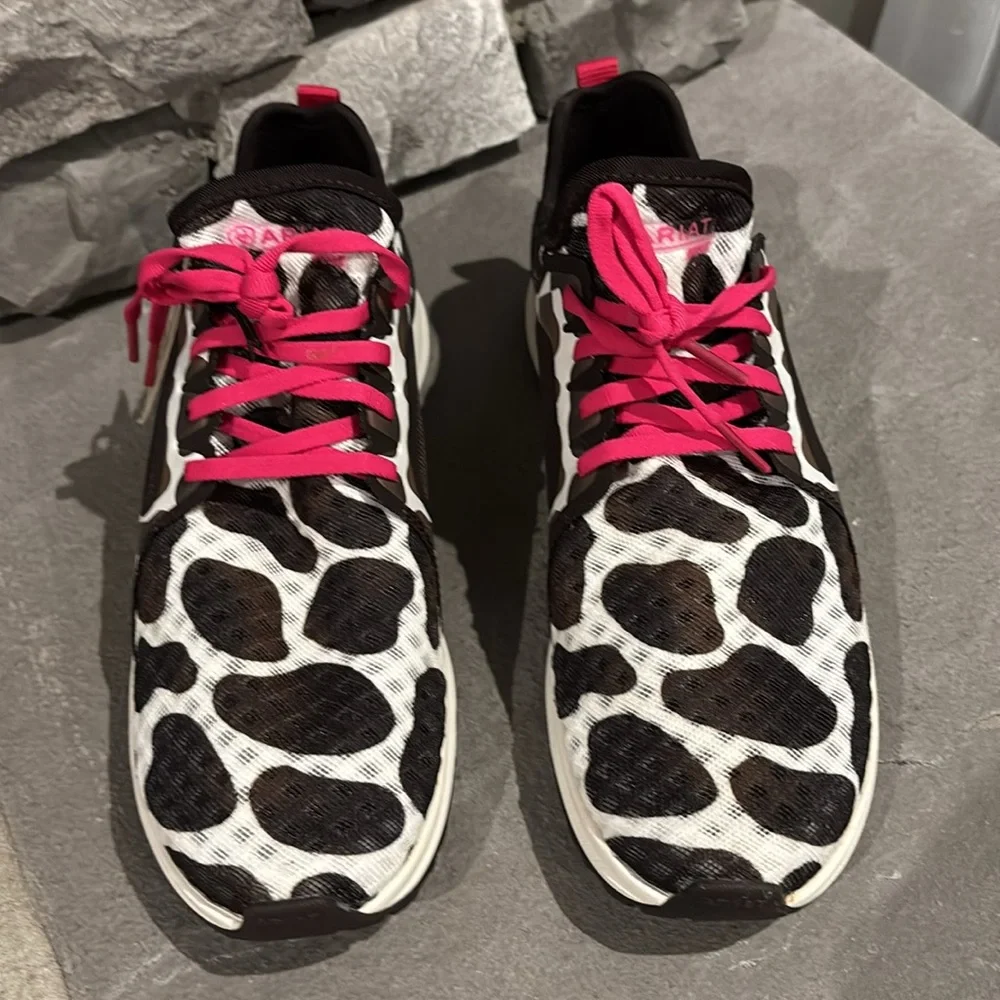Ariat Fuse Cow Print Lightweight EVA midsole mesh & synthetic upper, rubber sole - Picture 2 of 9